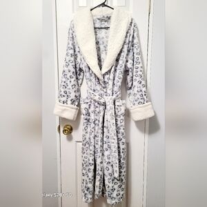 Sonoma Goods For Life Long Plush Women's Robe Grey Leopard Print Size M-NEW